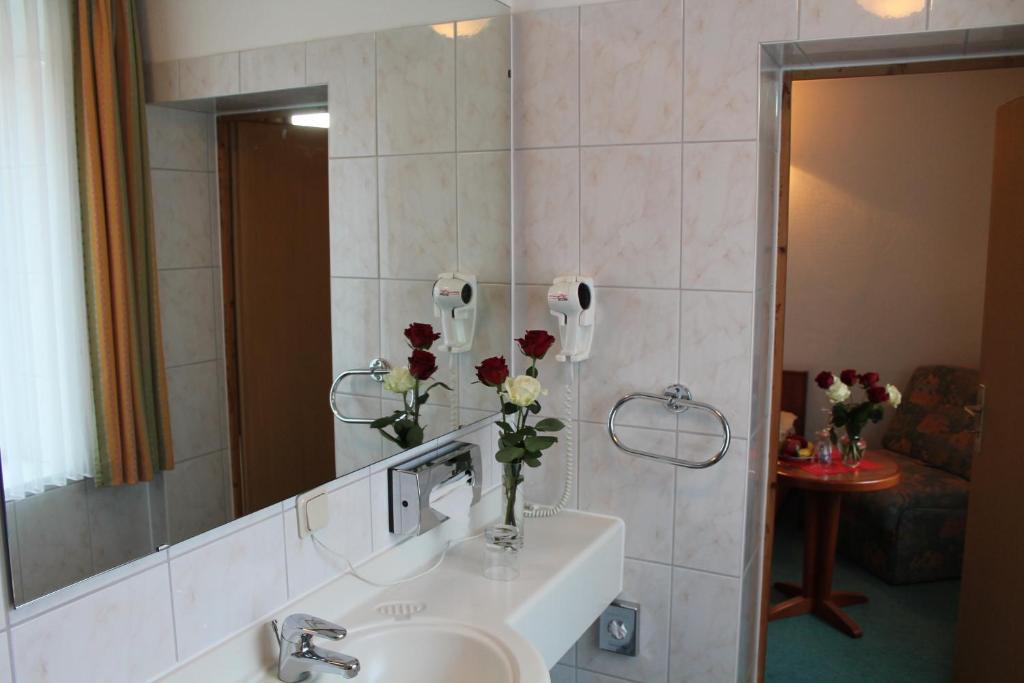 Garni-Hotel Alt Wernigeroeder Hof Wernigerode Pokoj fotografie